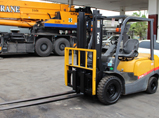 ให้เช่าForklift 2.5 ton  Model : TCM